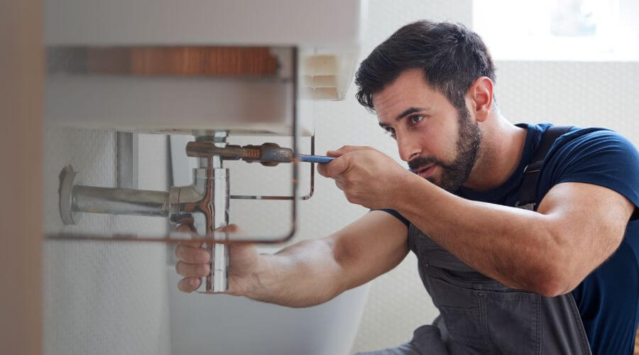 Water heater thermostat replacement in Coushatta, LA